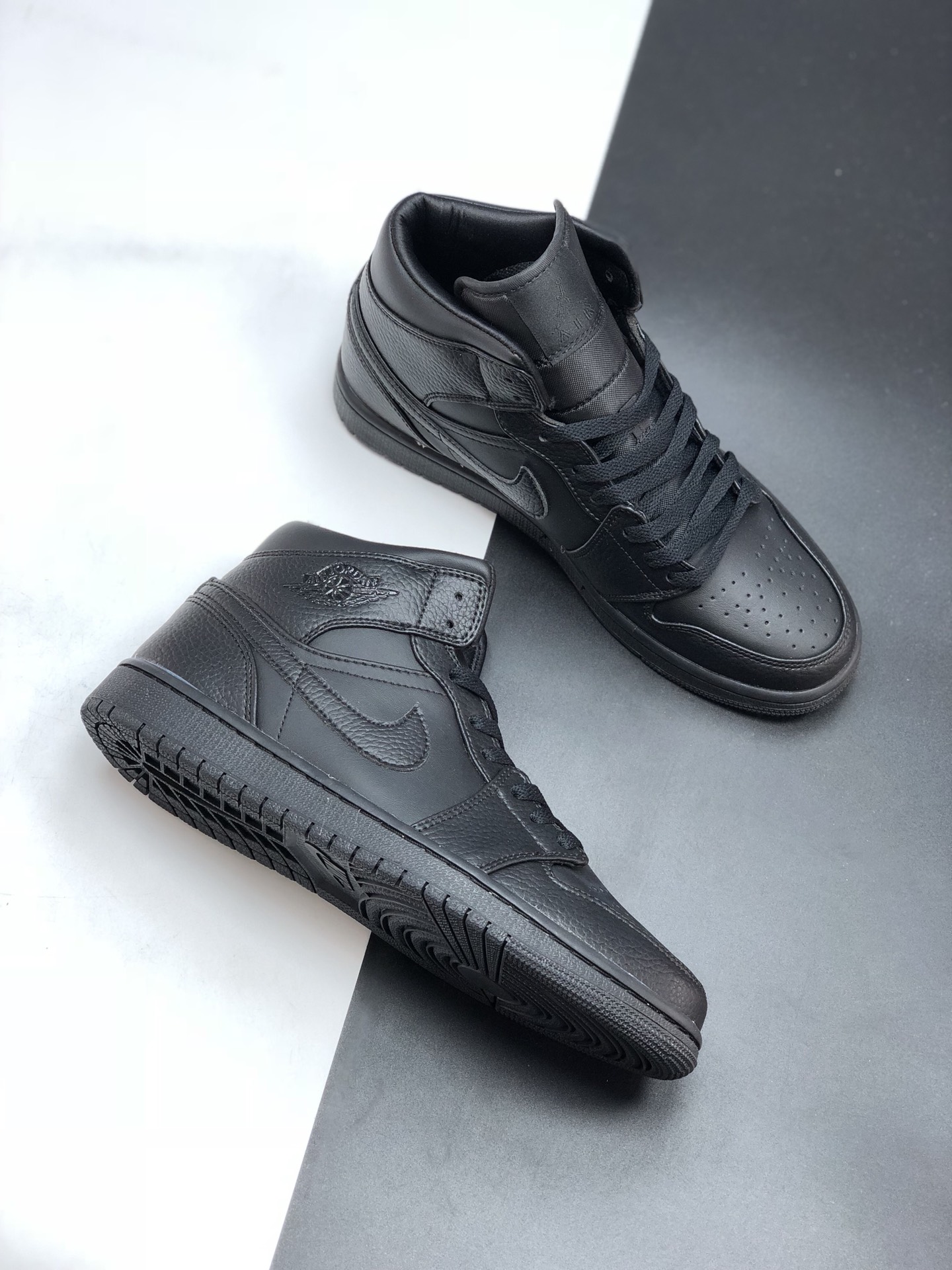 2020 Men Air Jordan 1 Mid All Black Shoes - Click Image to Close